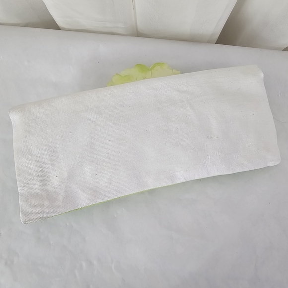 Susan Tancer Studios Floral Green and White Clutch Sealed Canvas - Picture 5 of 10